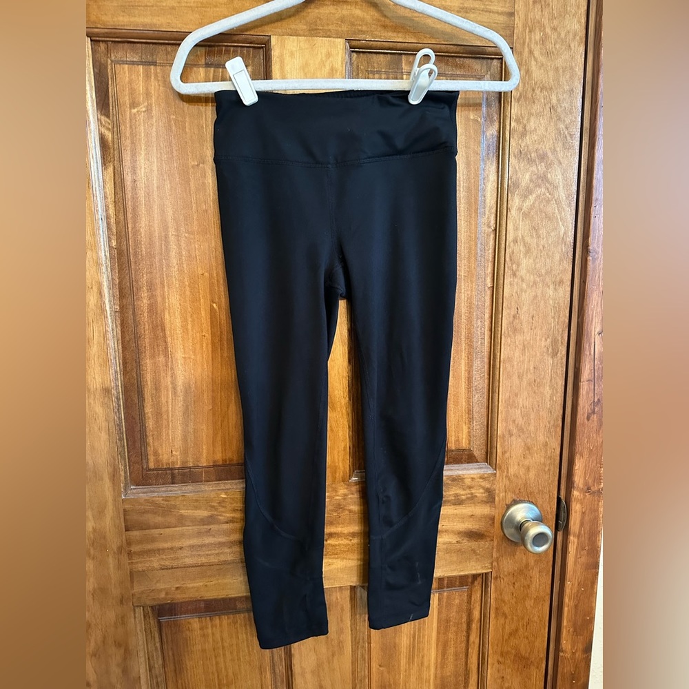 GAIAM Crop Leggings with Mesh Detail | XS